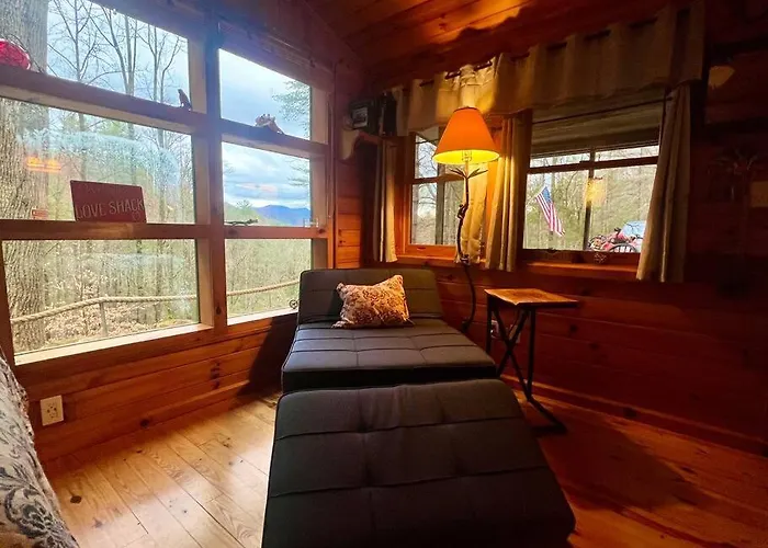 Private Mtn Love Shack W/ Fast Wifi, Bbq & View