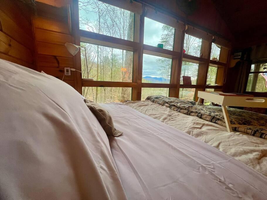 Hébergement de vacances Private Mtn Shack W/ Fast Wifi, Bbq & View *