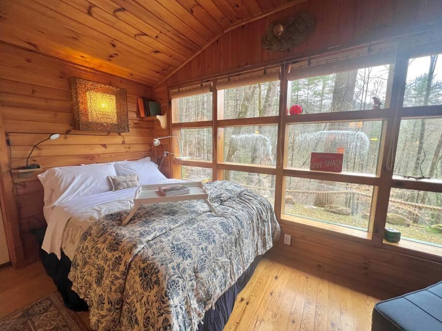 Private Mtn Shack W/ Fast Wifi, Bbq & View *