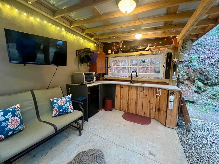 Hébergement de vacances Private Mtn Shack W/ Fast Wifi, Bbq & View *