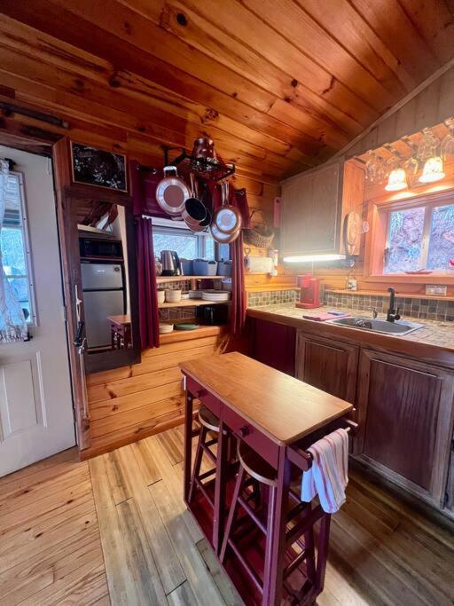 Private Mtn Shack W/ Fast Wifi, Bbq & View * Franklin